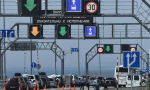 На подъезде к Крымскому мосту со стороны Тамани до 1 мая откроют дополнительную полосу для движения и досмотра