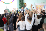 «Земля в иллюминаторе видна»