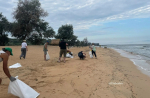 На некоторых азовских пляжах в Голубицкой, Пересыпи и Кучугурах из-за выброса нефтепродуктов запретили купание